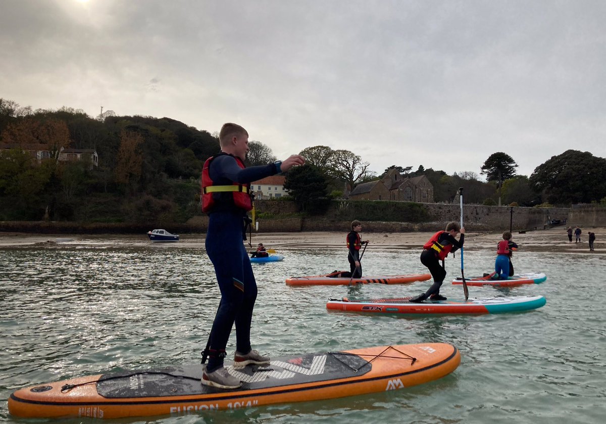 Watchetscouts's tweet photo. Today our #RNSeaScouts have been #Kayaking &amp; #StandUpPaddleBoarding at @StBreladeJersey , whilst also learning more about the German Occupation &amp; visiting #StHellier . @SomersetScouts @MoorsAndCoastal @scouts https://t.co/9PUs1DAiLE