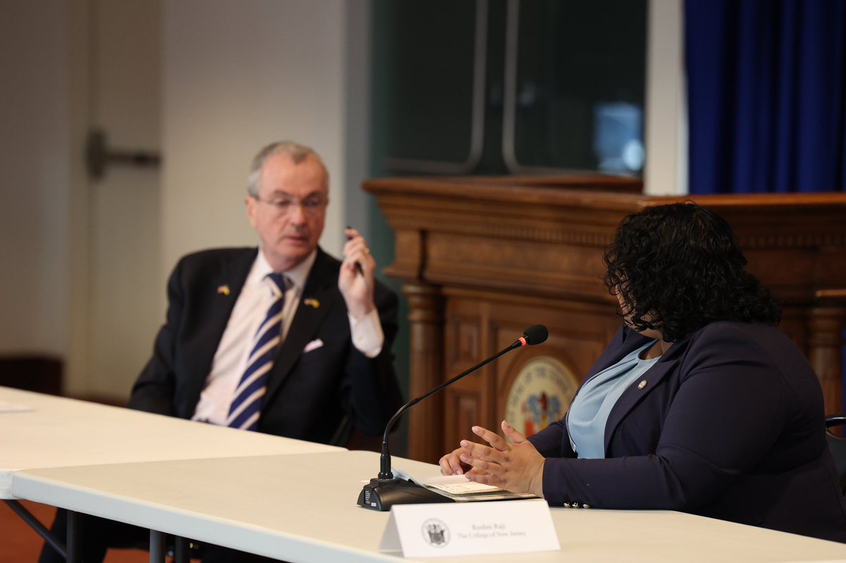 GovMurphy's tweet photo. Today, I met with Student Government Association Presidents from colleges and universities across our state. By improving higher education access and affordability, we are restoring New Jersey as the State of Opportunity for the next generation. https://t.co/D85rWo7puQ