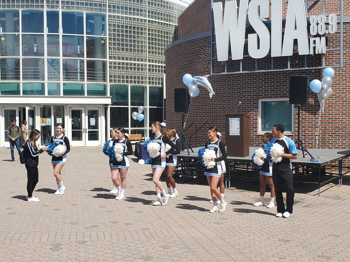 The Kickoff of CSI Spirit Week was a huge success today! Pep Rally with CSI Cheerleaders and Danny the Dolphin.

We hope you'll join us at the rest of the amazing events this week!

Check them out on CSI Connect or the CORQ app!

csi.campuslabs.com/engage/news/25…