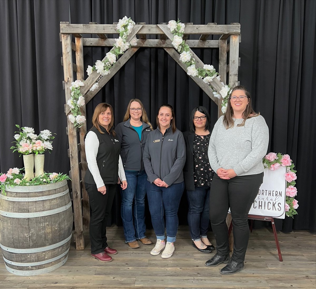 AFSC_AB's tweet photo. We enjoyed some great events this past weekend, Denise & Kim attended the MD of Peace Ratepayer's Appreciation Night, and a number of AFSC employees and clients enjoyed the Northern Rural Chick's Women's Day event. #AFSCcommunity https://t.co/ZqfE5R4cjD