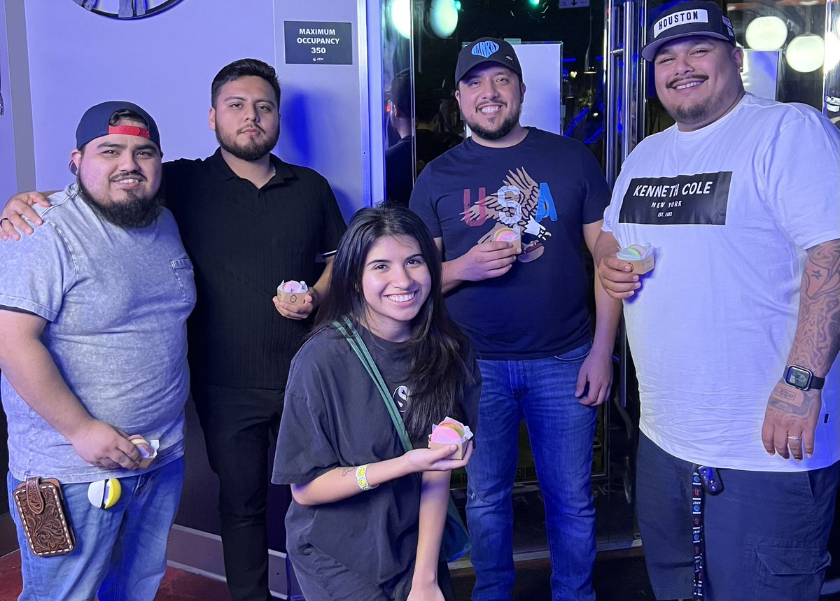 Celebrating Vital Wireless’ #1 store for the month of March! Over 140 Premiums in one month gets you dinner of your choice! <a href="/ValVitalW/">Valerio</a>