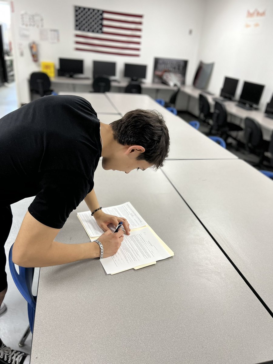 Auto Collision YISD Career and Technical Center tweet media