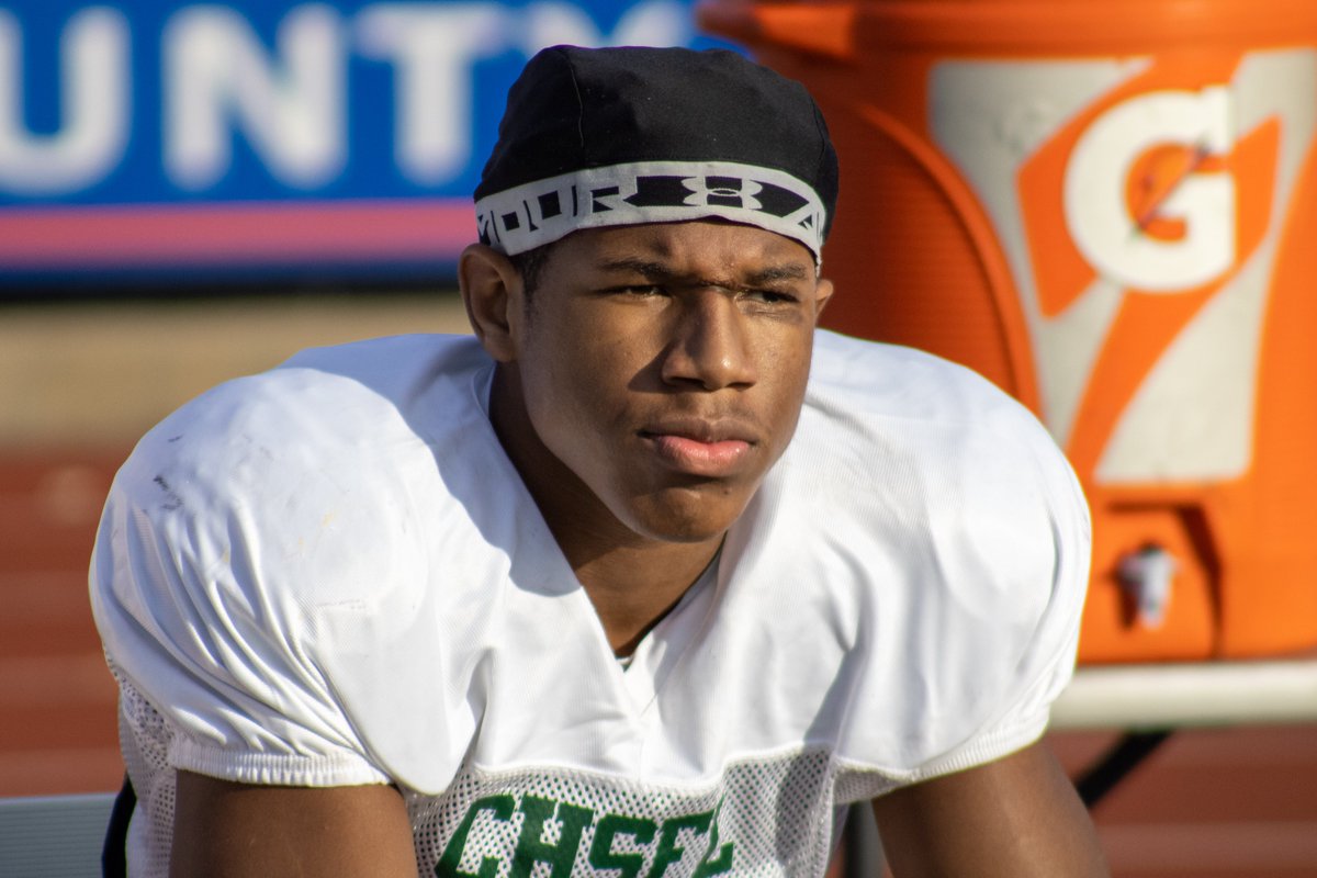 footballhubus's tweet photo. CHSFL Senior Bowl 📸
https://t.co/6YsqWUG31A https://t.co/XgL3FXfzOb