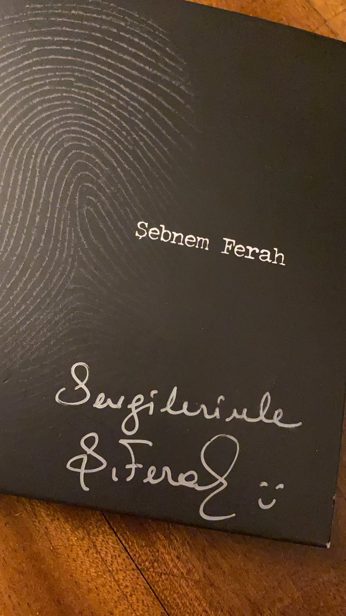 Bu eşsiz albümünde 4. Yıl dönümünü unutmak olmaz tabi ki🖤
#parmakizi #SebnemFerah