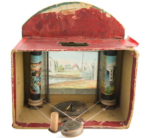 RealPreCinema's tweet image. This small home-use ‘Moving Panorama’ is like having a miniature Cinema theatre of your own. Unfortunately, we know extremely little about it other than its probably mid-19th century. Unknown maker.

Below a ‘behind the scenes’ single crank view (known as a crankie). @SueTruman1