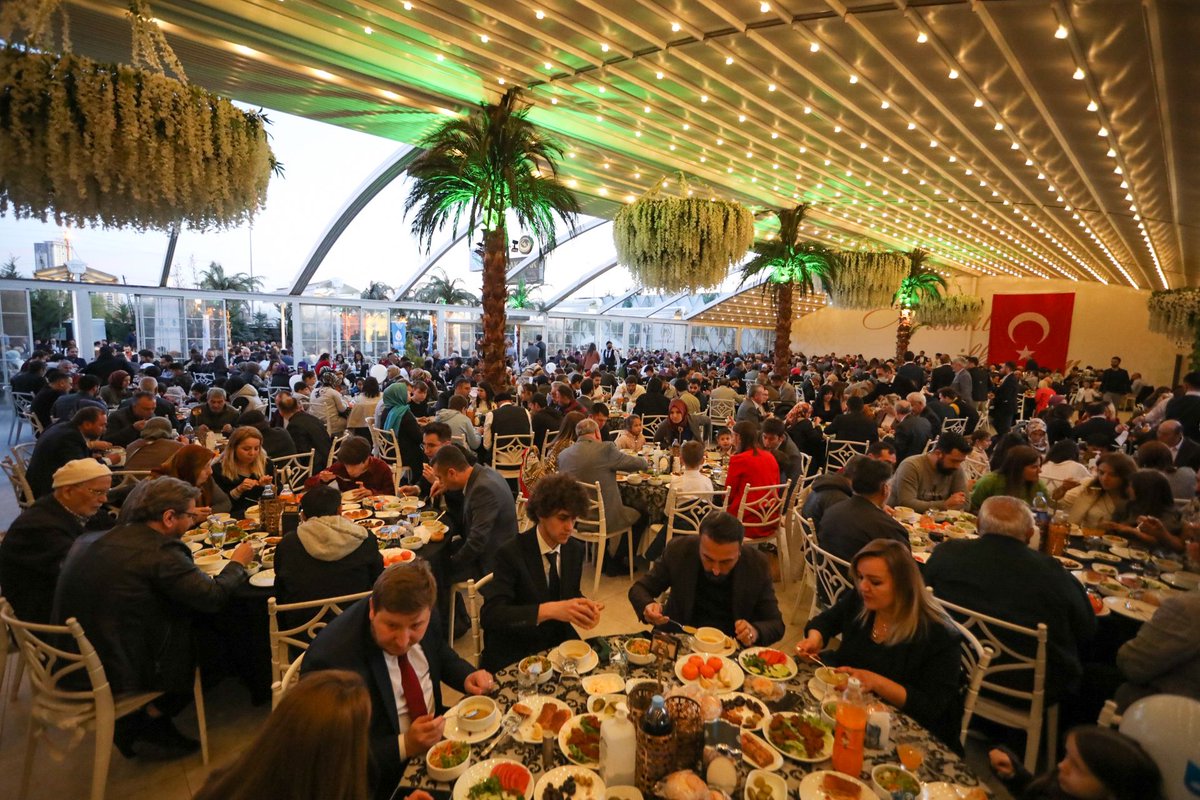deva_kazan's tweet photo. @alibabacan @ankarakadinda @ankarakadinda @aliguven_06 @mesutkahraman @tugbabuyuktut79 Ankara İl Başkanlığımız tarafından düzenlenen iftar programı 👏#cumhurbaşkanıbabacan #DevaTakiplesiyor https://t.co/0aawCLAWH1