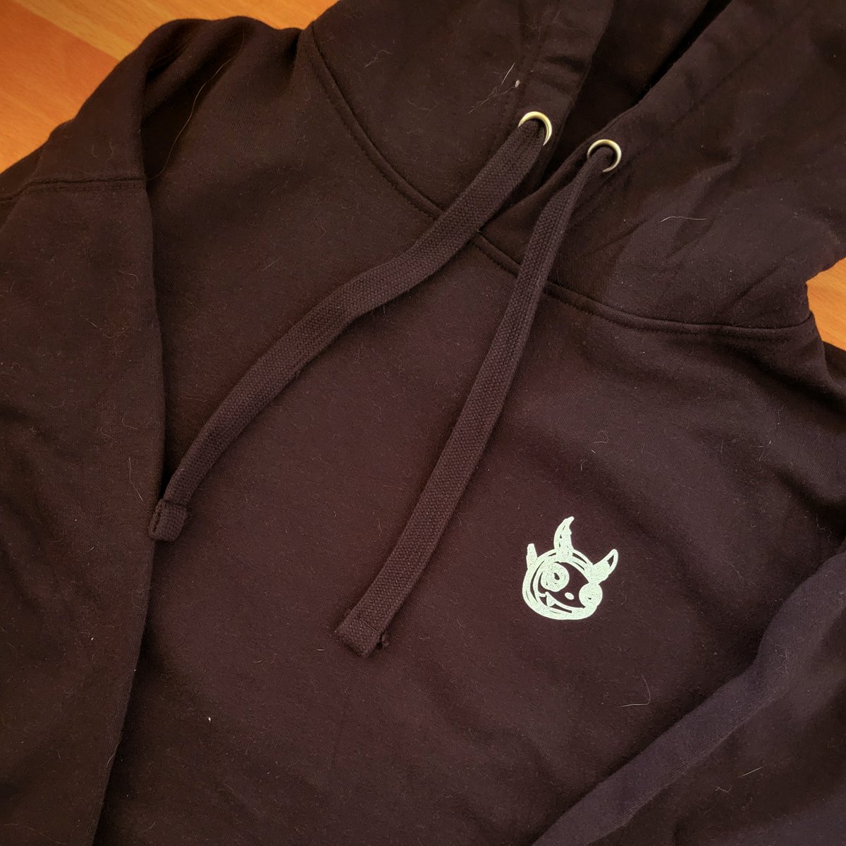 TNYIMPS's tweet photo. 😈🙊🙈🙉 The see no evil hoodie, coming in mid May with our first drop.

---

#3dart #abstractart #abstract #streetwear #jewelry #3dcharacter #3dmodeling #digitalcollectibles #art #artist #smallartist #creaturedesign #illustration #artcommunity #design #designer #skateboarding https://t.co/NYIZjLiNwt