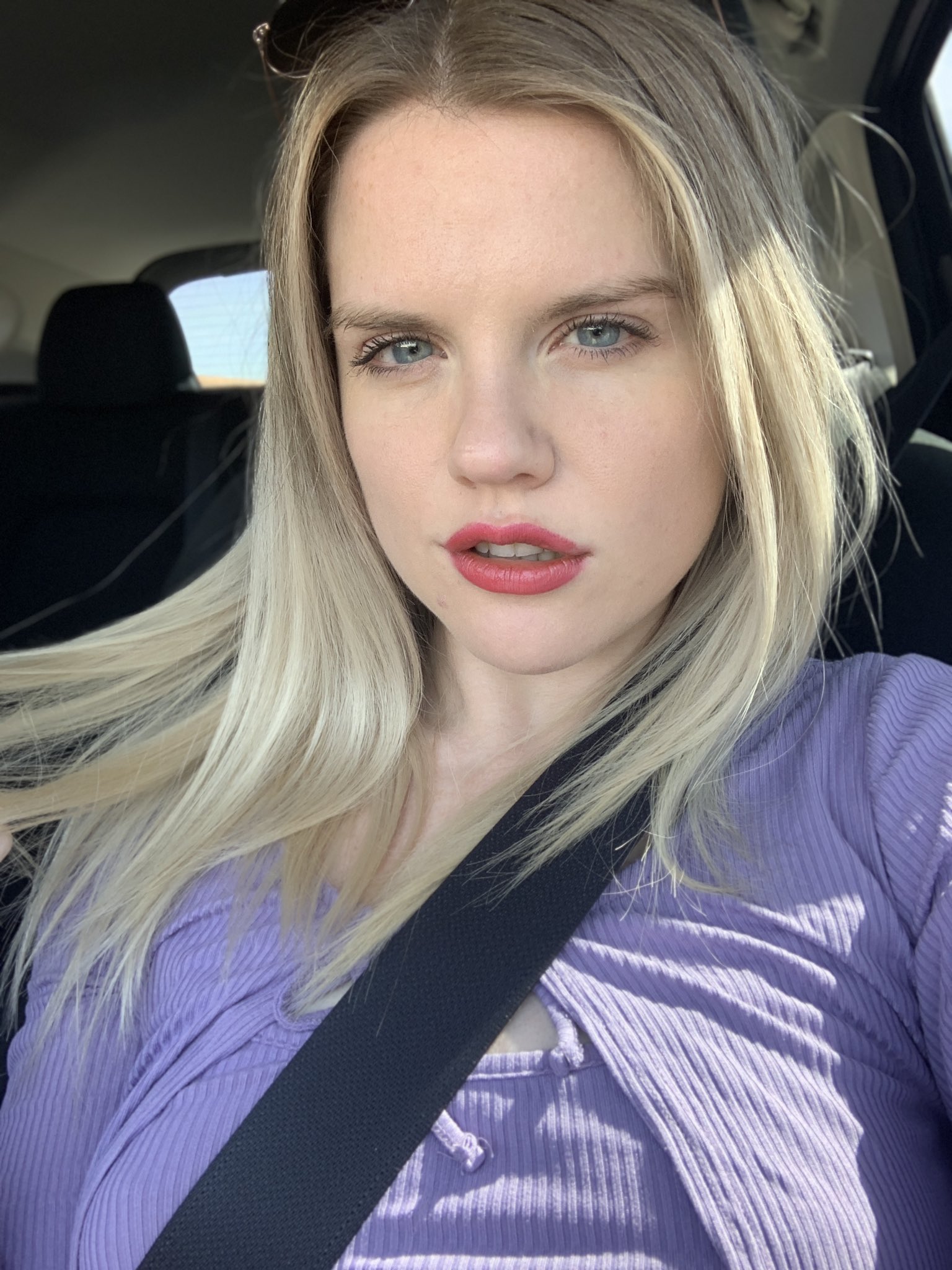 TW Pornstars Nikki Sweet 🍭. Twitter. It’s a new week! Message me and