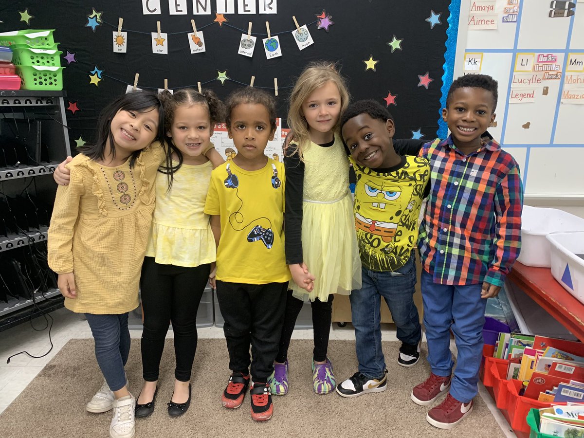 msloehr's tweet photo. We had so much fun learning about bees we decided to have a bee party 🐝 Students worked hard on their bee craft and writing. We also tried some delicious honey 🍯 #igtbac @MadisonElem https://t.co/aZPIIsjmQj