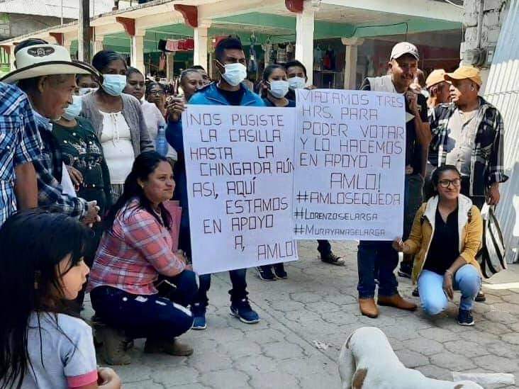 aaronaleman4t's tweet photo. La gente se traslado a distancias de hasta 3 horas o más de 70 kilómetros para poder ejercer su derecho a participar en la #ConsultaDeRevocacion y así logramos 15 millones de votos. Imagínense el escenario si se hubiera instalado el 100% de las casillas. https://t.co/wPF3KlC5Xw