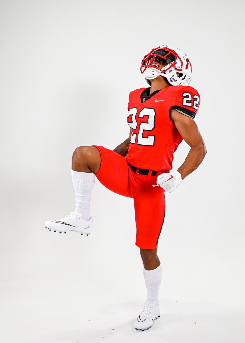 We're starting 22 off with some 🔥🔥🔥! It's shooting SZN! #Nike Here come the Red Knights! #sms