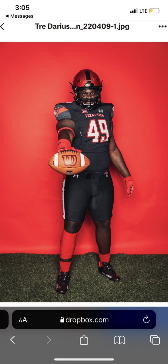 TreDariusBrown1's tweet photo. Men i can’t tell you enough good things about Texas tech everyone say it’s small it’s not true it huge and beautiful I had a great time with everyone there men that’s a real family 🔴⚫️🔥@BnanceTTU @jkbtjc_53 @JoeyMcGuireTTU https://t.co/eabVKqECAs