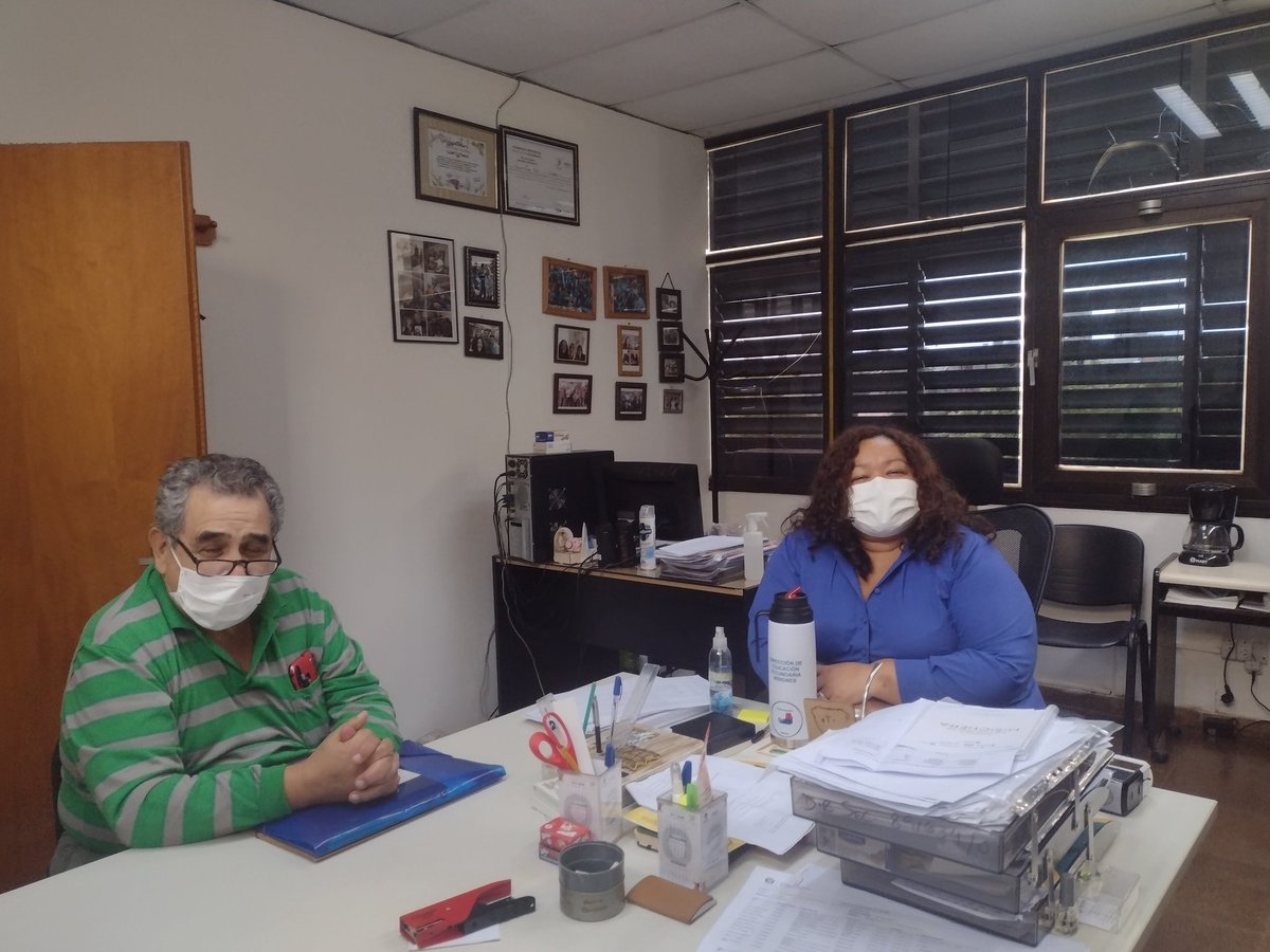 EscurdiaViviana's tweet photo. Con Supervisores Región I, III, IV y VI atendimos y resolvimos particulares de cada región brindando siempre soluciones y respuestas concretas a nuestros Colegas! Equipazo Secundaria @BarbaroLorena @grillo141 @CGEMisiones @Norbertodiaz80 @FlaviaPao @ArtuiLucila @DorisGo59129068 https://t.co/lrCuPlkRjV