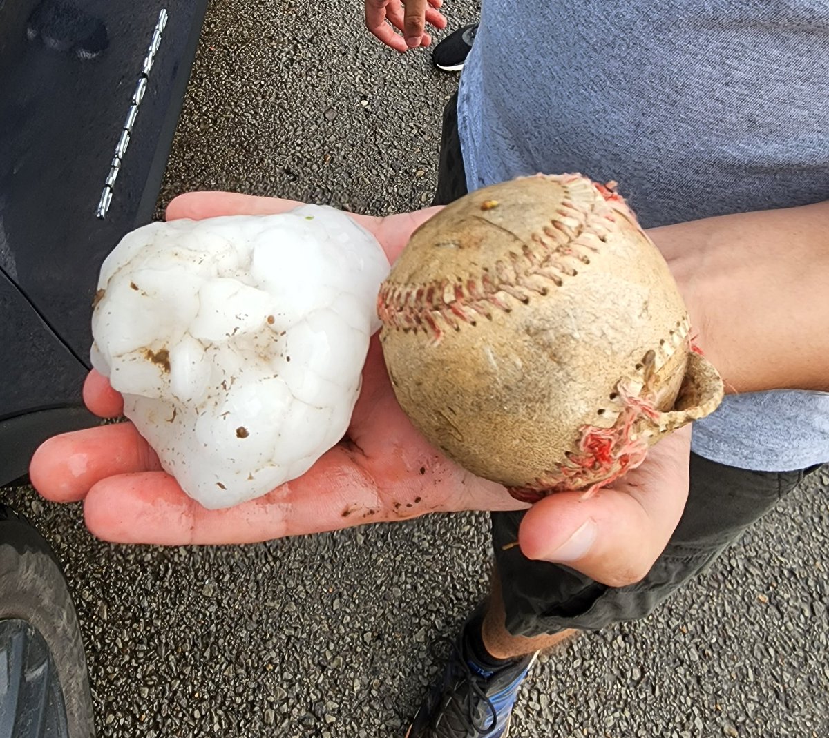 BlaizeEdwards's tweet photo. Charleston, AR. @NWStulsa at approximately 5:30 pm https://t.co/LuhQ4YmczD