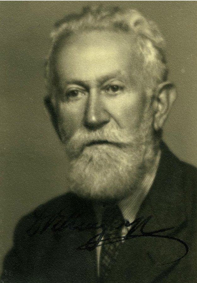 AuschwitzMuseum's tweet photo. 12 April 1867 | Czech Jew Šalomon Ellinger was born in Pohořelice.

In #Theresienstadt Ghetto from 24 October 1942. Two days later he was deported to #Auschwitz. He was murdered in a gas chamber. https://t.co/KFyJ7J0mYj
