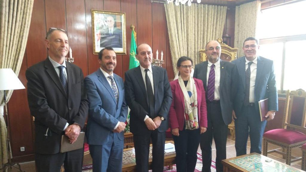 UNALGERIA's tweet photo. Nous avons rencontré aujourd’hui, avec une délégation de l'@UN 🇺🇳🇩🇿, M. Beldjoud, Ministre du #MICLAT, où nous avons eu une riche discussion autour des nombreuses perspectives de collaboration
@PNUDAlgerie @BlertaAliko @AleAlvarezUN @unhcralgeria @ONUmigration @Algeria_MFA https://t.co/8Jp3G3kTLN