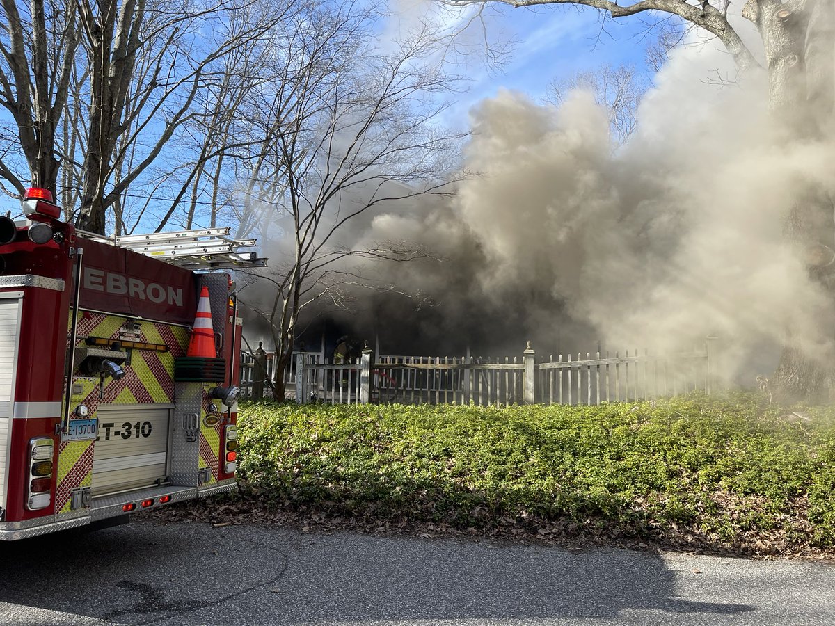 SquadFirePhotos's tweet photo. Andover Ct 2nd alarm. Lake Rd 16:29 on 4/11/22 @TNDispatch @BreakingNowCT #andoverct #2ndalarm https://t.co/jqk3crBQwA