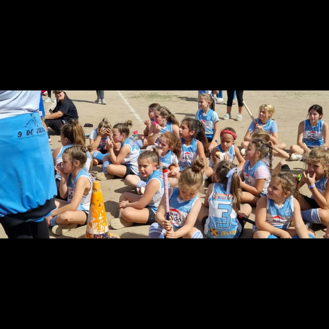 CS9JOficial's tweet photo. 📷 Imágenes del fin de semana.

🏑 Encuentro de hockey.

🗓️ El día sábado se llevó a cabo la primera fecha correspondiente al torneo organizado por la Liga Calamuchita.

#VamosNueve💙 https://t.co/6GEj9x8anX