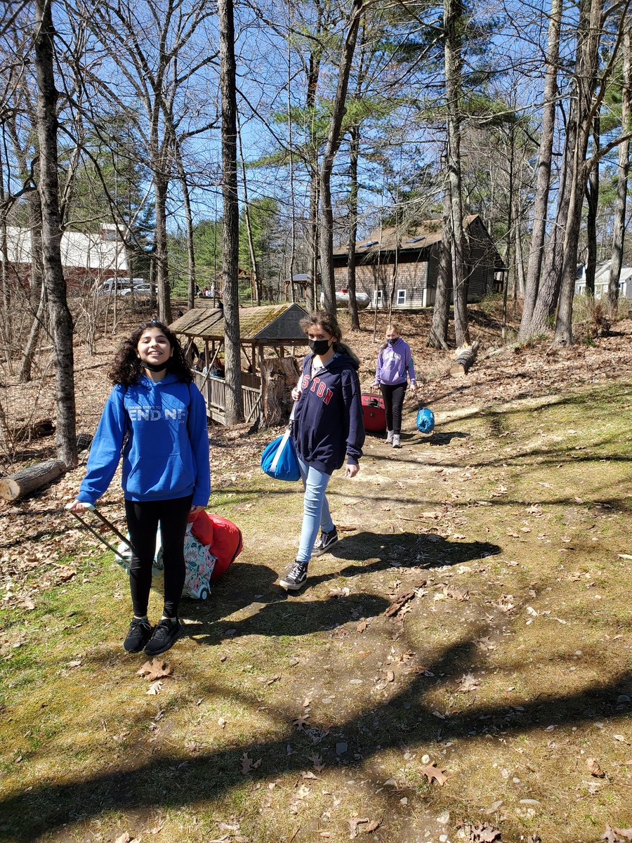 AnnaMMills's tweet photo. We made it to Nature's Classroom! We moved in, had lunch, and we had our first field group!  #WBwildcats #HowardRocks https://t.co/Y0IHUFtYIm