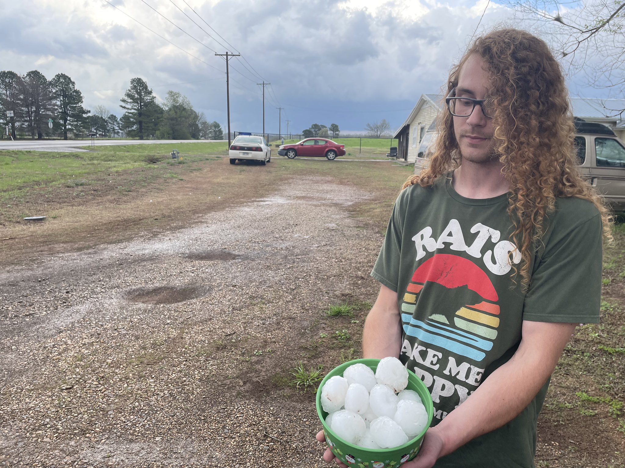 Scotty Powell on Twitter "Look at the size of the hail falling in