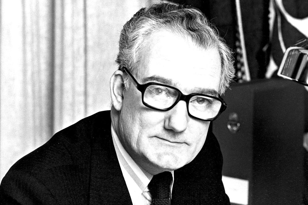 NathanFrancis__'s tweet photo. "I have very strongly this feeling that our everyday life is at one and the same time banal, overfamiliar, platitudinous and yet mysterious and extraordinary."
✒️#BryanMagee, British philosopher, politician and broadcaster (Modern British #Philosophy), was #BOTD 12 April 1930. https://t.co/69QYZgYLFG