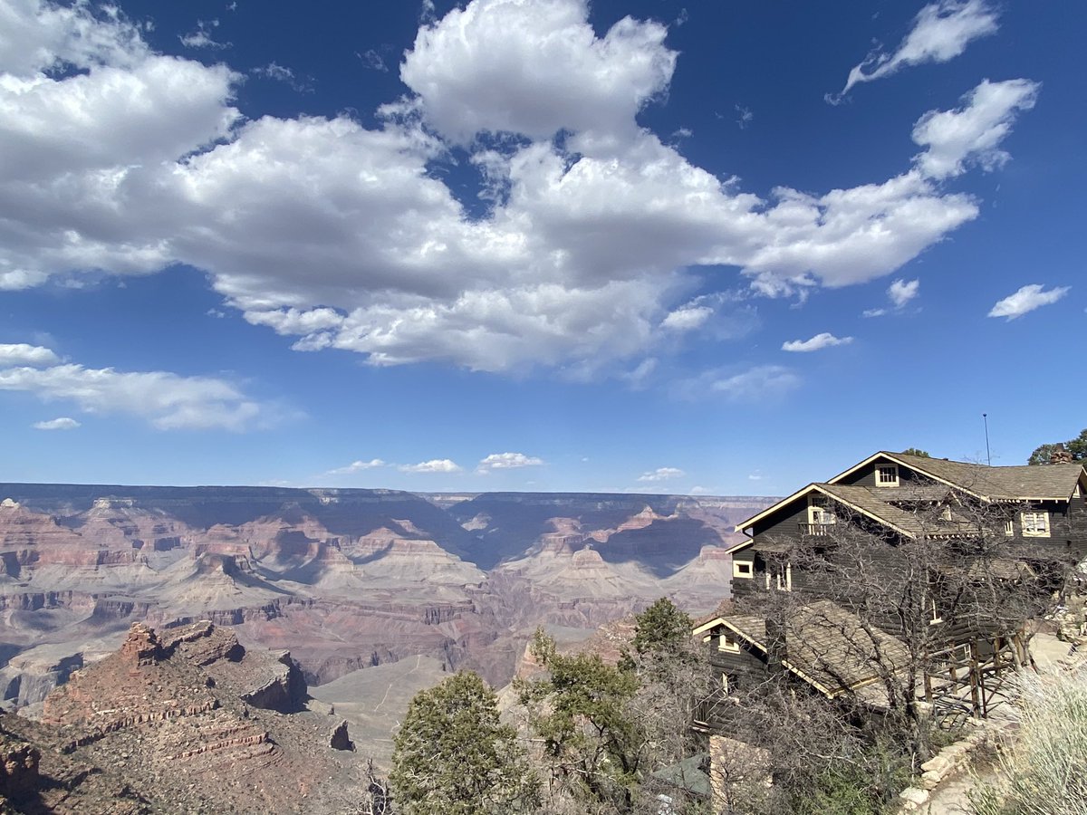 kingchiru15's tweet photo. Bhoomi puttinappudu puttina #grandcanyon tho…. 

@GrandCanyonNPS is always ❤️ 
#GrandCanyon #GrandCanyonSouthRim #MatherPoint #BrightAngel #HopiHouse #RimTrail #HermitsRest #RoadTrip #BeautifulDestinations https://t.co/hwIYz1a8kl