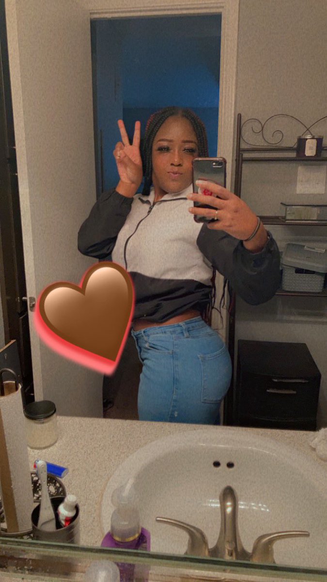 KayyRosee22's tweet photo. Hey Stinka Butt 😍 https://t.co/zOeUsspC6Z