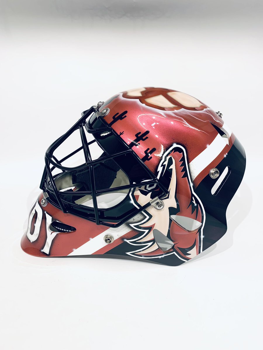 TemeDesign's tweet photo. -AZ-
Tero Lintunen
Team:
Mask: Wall W4
2021

Terolle Arizona-maski. Hän halusi logot sivuihin ja lempinimen leukaan, mutta muuten sain tähän vapaat kädet. Arizonan kakkoslogoa, haamuraitaa, kaktuksia ja kojootti. 🌵 #nhlfi #nhl #yotes #temedesigns @ArizonaCoyotes @NHL https://t.co/IaEVWPUolO