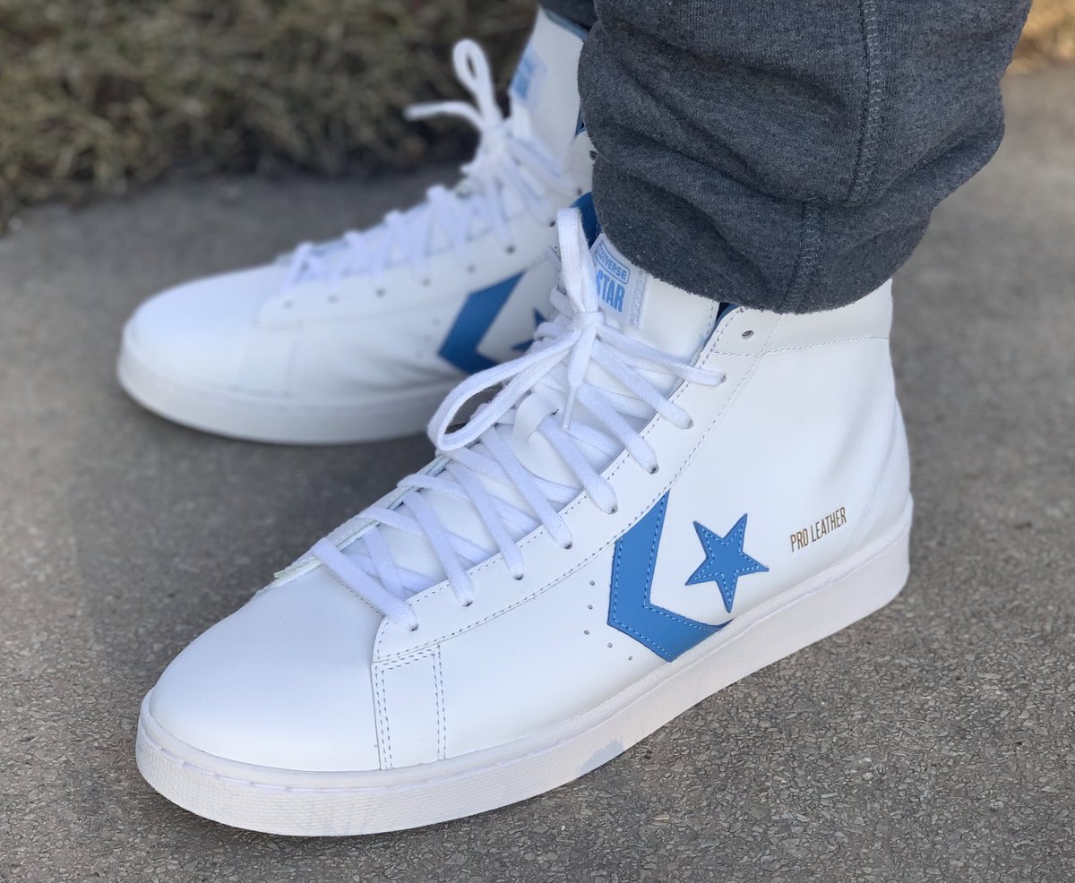 BigDmilz's tweet photo. I had to pull these out cause I rarely see them on feet. @Converse Pro Leather Mids on feet. IYKYK. #QuarantineDripCheck #kickcheck #snkrsliveheatingup #KOTD https://t.co/DHt05to0Kt