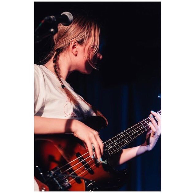 a v a l o n tweet media