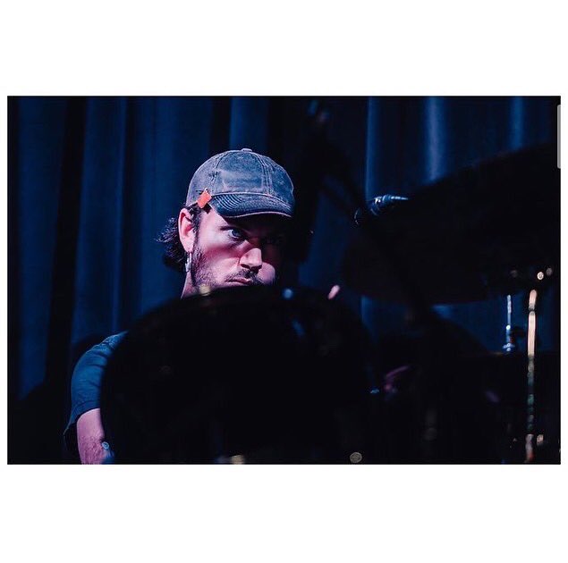 a v a l o n tweet media