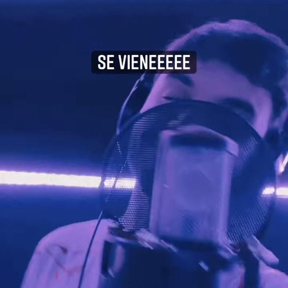 Marama_Oficial's tweet photo. @SosaRos Disculpe es que lo tengo un poco ocupado al Sr.@AguCasanova_ 😂 https://t.co/9lRDWjydND