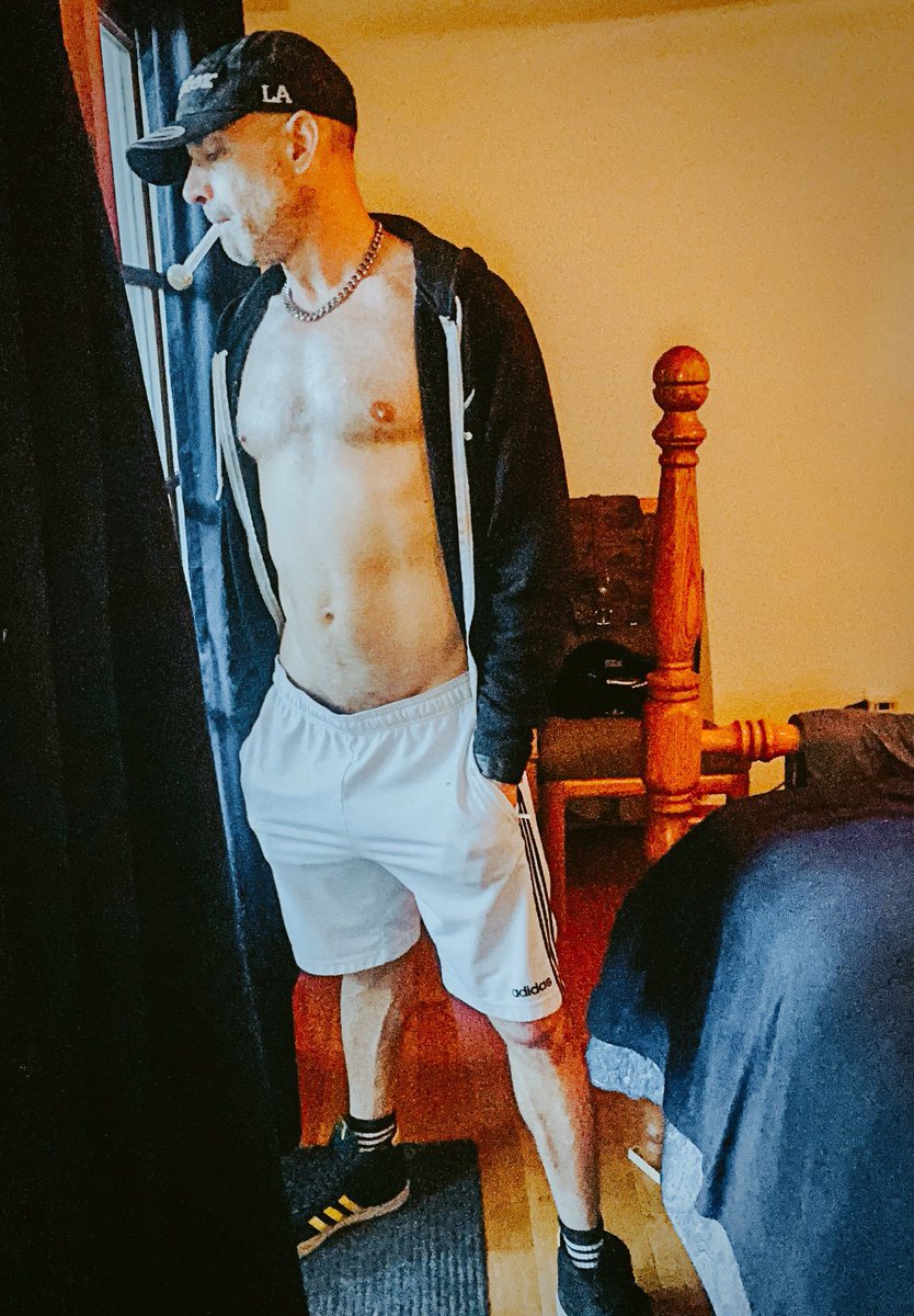 slimbtm4's tweet photo. Dream hung big cock daddy. https://t.co/MPcAXj7Ed5