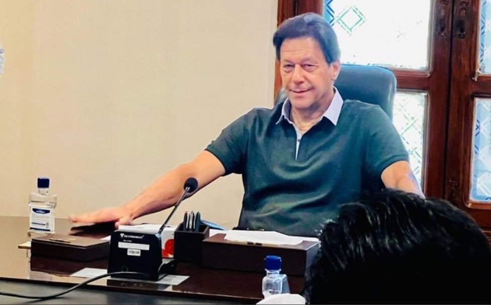 MianShayanAwan's tweet photo. اسی لیے عمران خان نے کہا کہ کیا کوئی رہ گیا جو میرے خلاف نہ ہو؟.... دراصل یہ ان کی کامیابی تھی، اس نے تمام چوروں اور بھکاریوں کو بے نقاب کر دیا❤️✌️✨ #امپورٹڈ_حکومت_نامنظور
#AliMuhammadKhan #BehindYouSkipper https://t.co/dzLquXjMjA