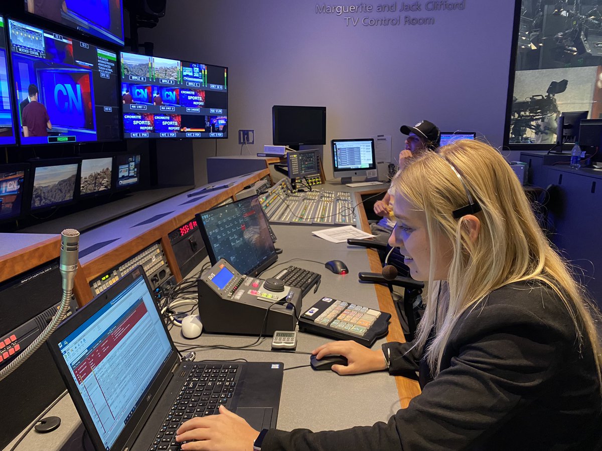 TVProdLab's tweet image. TV Lab superstars @stoney_alyssa and @Ike_On_The_Mic make a triumphant return to their roots before leaving for the “real world”
#productionlife #lookaphoto