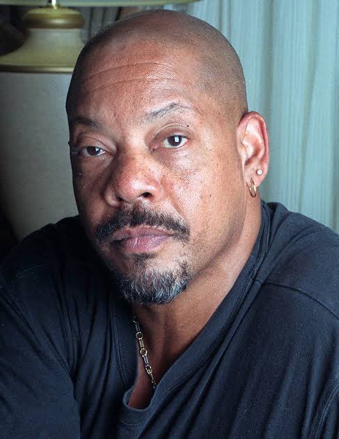 Happy birthday to director Carl Franklin. My favorite film by Franklin is Devil in a blue dress. 