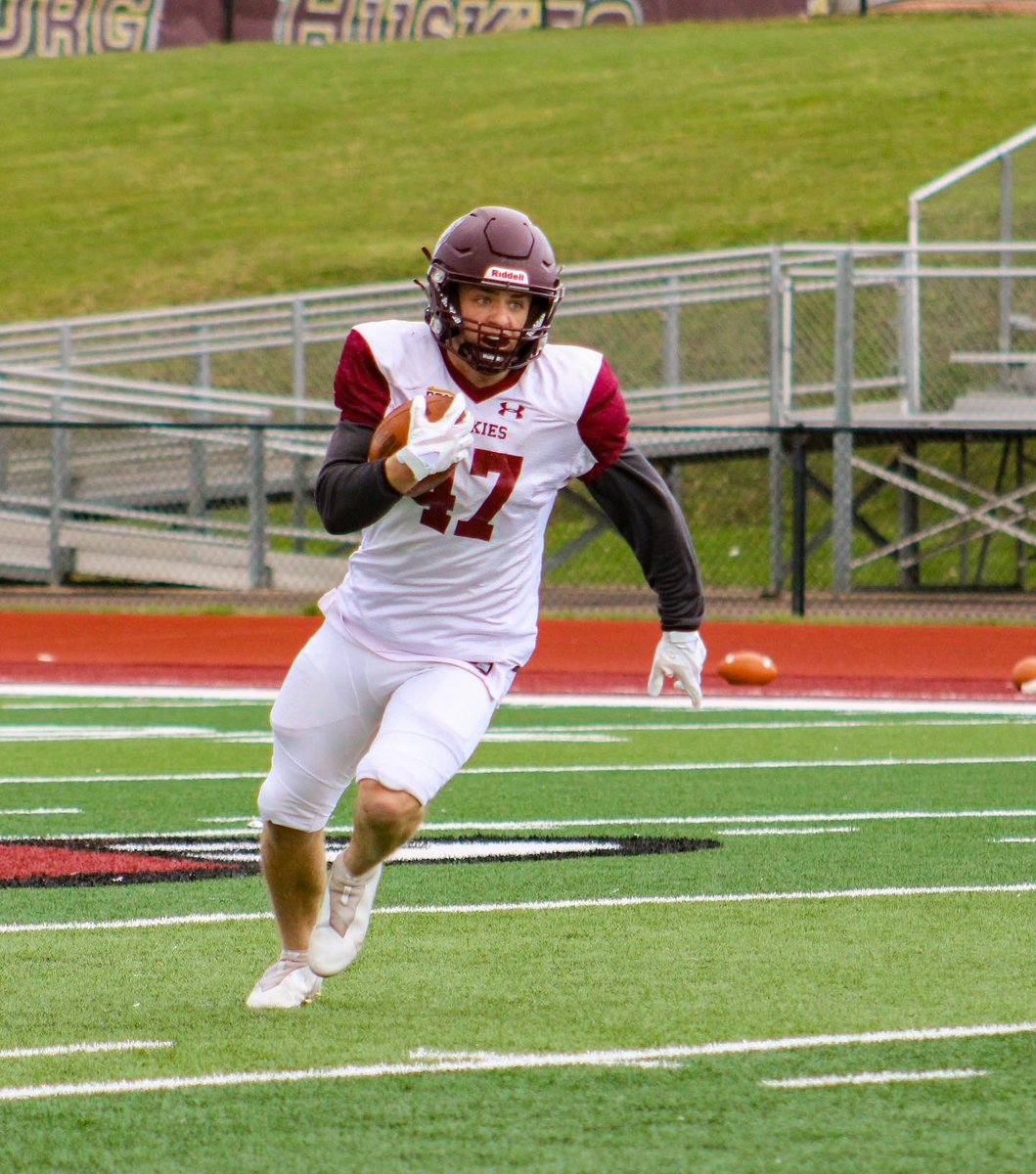 BloomUFootball's tweet photo. No distractions, Just Work https://t.co/Ijxv3Tnt7L