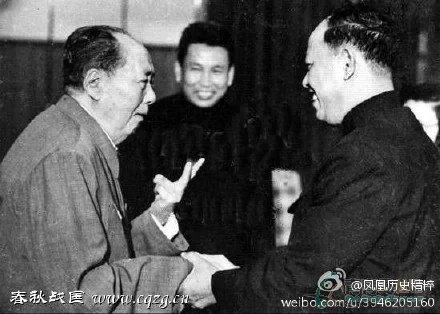 【柬埔寨导游口述：红色高棉杀人只看有无文化】“柬共清洗不分血统、敌我，主要看你的语言、生活习惯，尤其看你有无文化。凡在红色高棉政权以前受过教育的、有文化的人，都在清洗之列——教师、学生、僧侣、商人、医生、工程师……反正识字的，杀杀杀，华侨、外国人，杀杀杀……