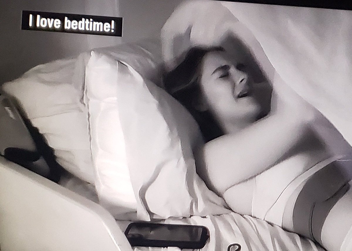 Johnny89612223's tweet photo. #belowdecksailing 
me all day thinking about bedtime https://t.co/l87x3cnhGB