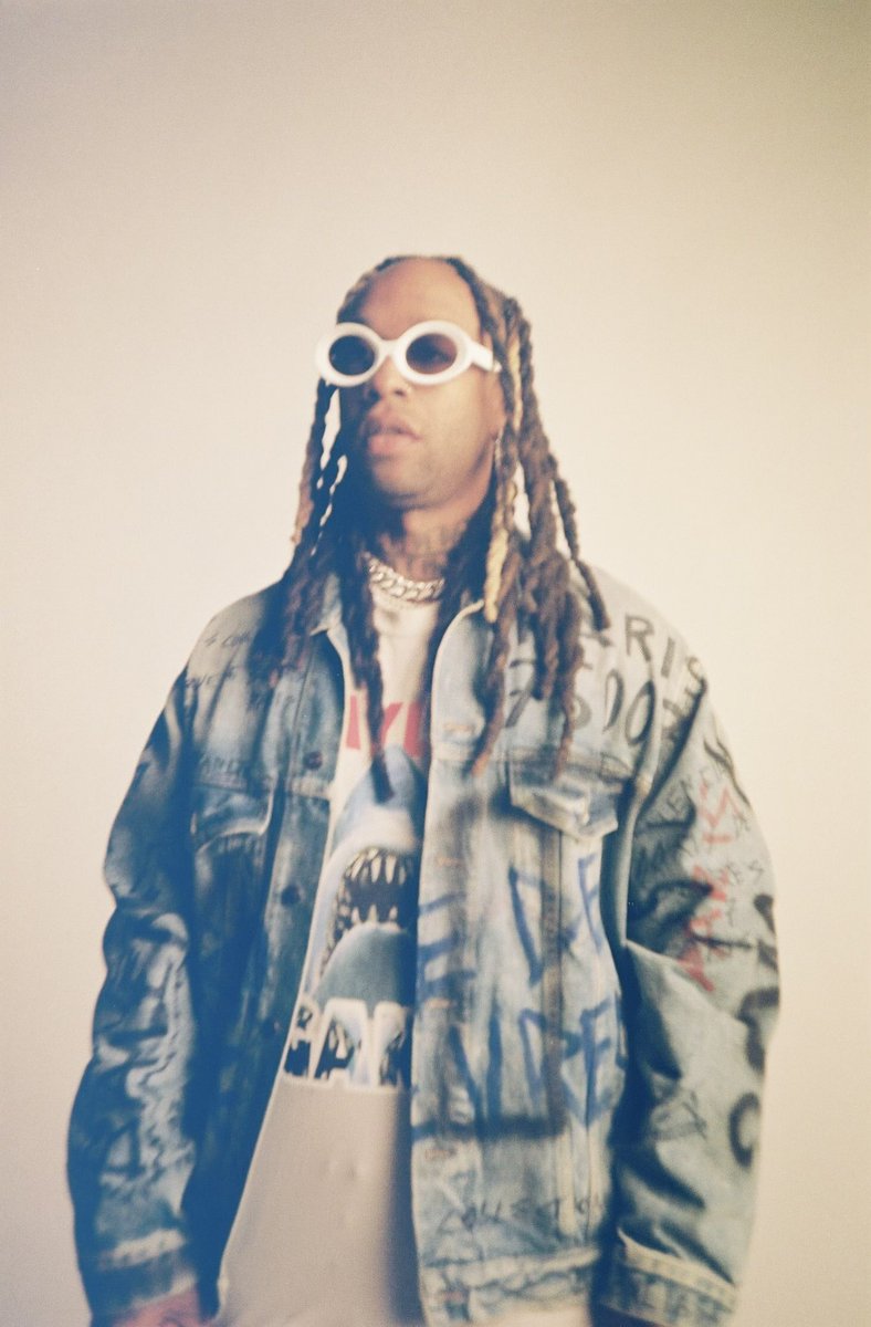 tydollasign's tweet photo. L E O N. T H O M A S. Shoutout fujjidom 📸 https://t.co/ydztvMBqLk