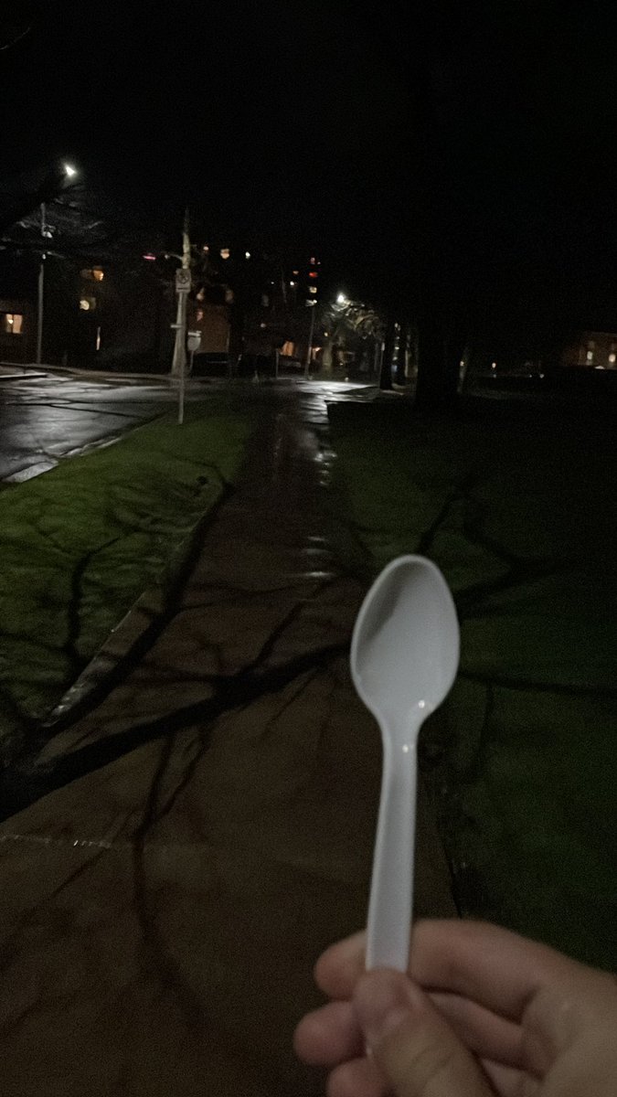 AlexSStarr's tweet photo. @thespiss3 spooning in the rain. https://t.co/QgJDRNNYSP