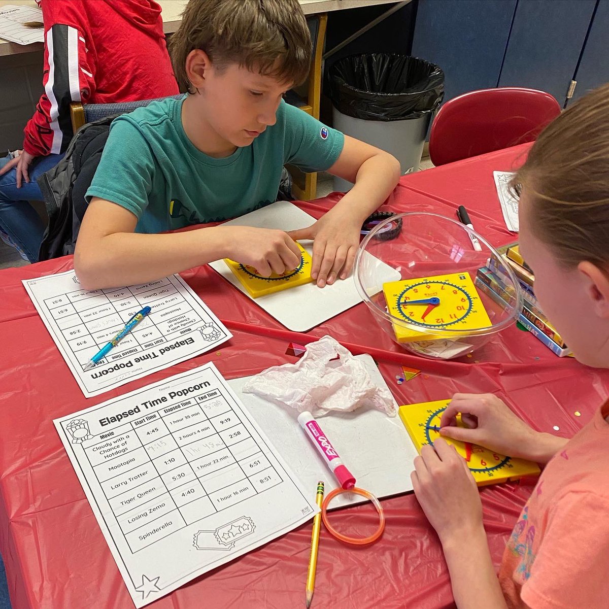 MylanPatriots's tweet image. 🍿 What better way to practice elapsed time than with a Movie Theatre Transformation! Ms. Dieringer’s 4th Graders put their math skills to the test today during Monday at the Movies! #mylanpatriots #math4lifeWV @Monongalia_Co @MCSDoesSumMath @WVEducation