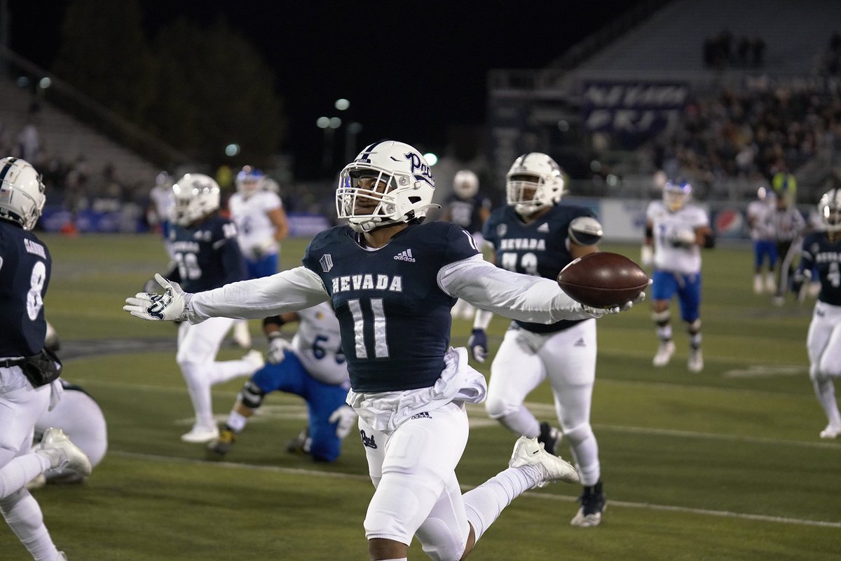 samson_o16's tweet photo. After a great conversation with @CoachLapuaho I am blessed to have received my 12th D1 offer from The University of Nevada!🐺 #GoWolves @CoachKWils @jace_parker52 @CoachKennyLucas @DJOFootball https://t.co/xDA8LE4dDs
