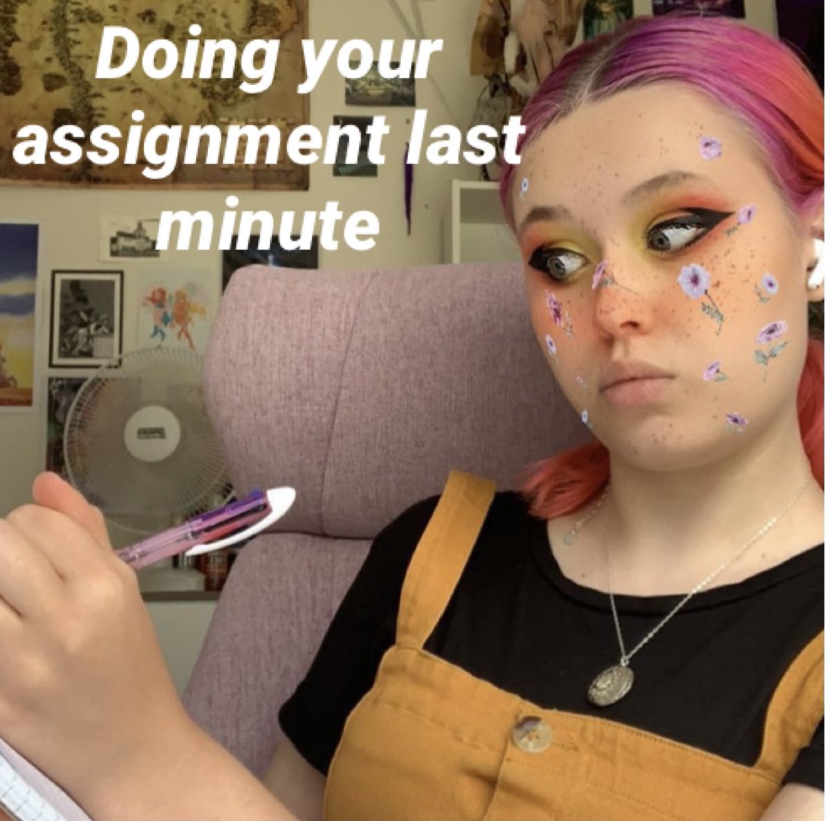 alex_wright345's tweet photo. Media making can take a while and anything can happen so don’t leave assignments to the last minute! @GiannakisLiam #alm201 https://t.co/V6AdziEiv0