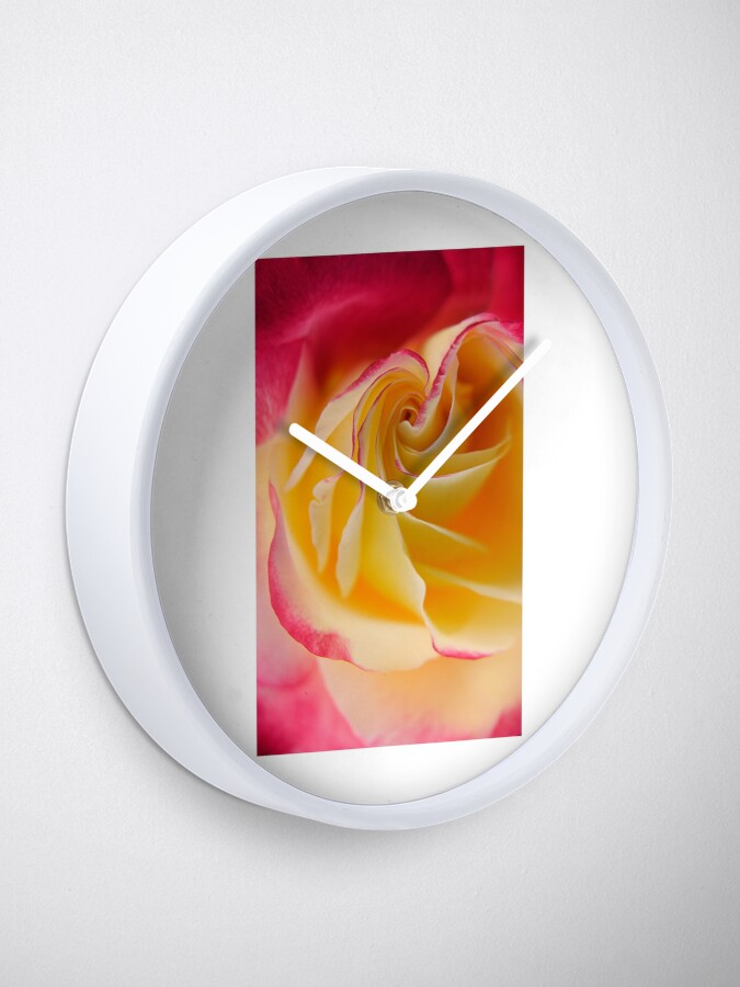 SunilKapadia19's tweet photo. Clock
Available for purchase Clocks with my artistic photographs printed on them
https://t.co/0PicU7LE3J
#redbubble #redbubbleshop #redbubblestore #redbubbleproduct #redbubbleseller #redbubblecommunity #redbubbleclock #clock #flower #rose #color https://t.co/ifLHMYAUMN