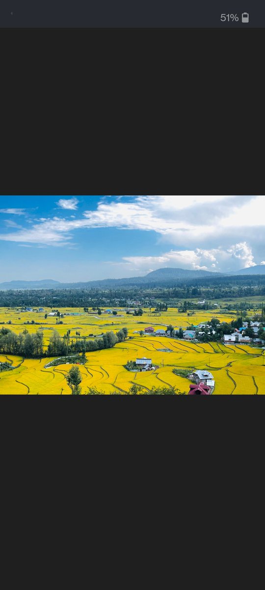 imvicram's tweet photo. The vibrant colours of #Kupwara. A town set amongst mystical mountains.
#BeautyofKupwara#LetKupwaraSpeak
#KupwaraTown https://t.co/a9FEZHt1ad