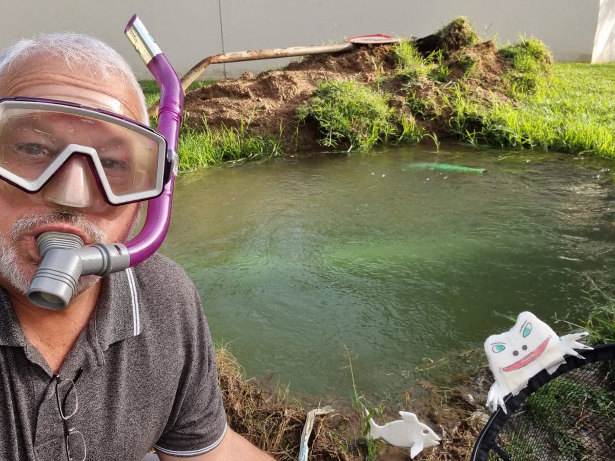 <a href="/JHBWater/">Johannesburg Water</a> corner Swallow and Dove Rd, Douglasdale Fourways, Norscot Slopes Security Village, it's been months no action to resolve. Please help.....