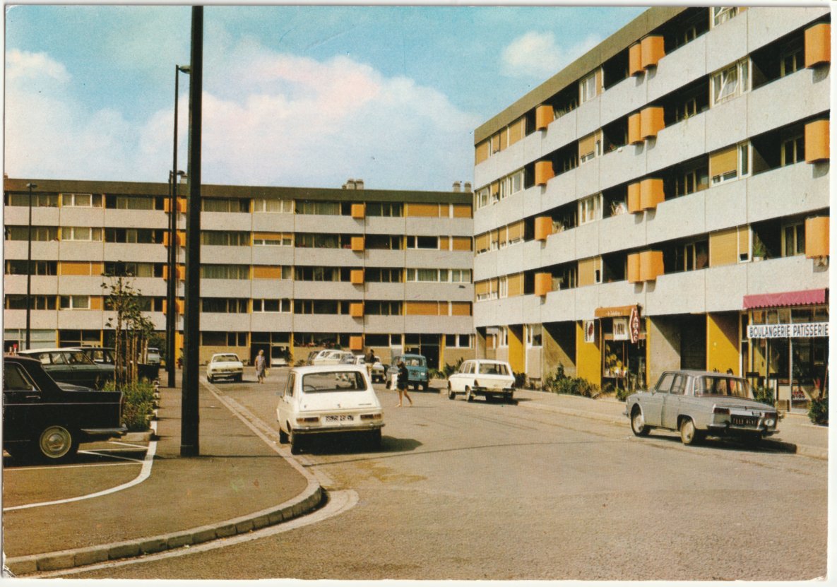 Un jour, une ZUP, une carte postale : Jean Perrin (Woippy)