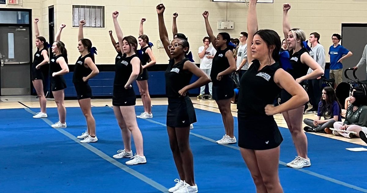 FCSFalcon_Cheer's tweet photo. Had a blast today cheering for our 5th and 6th graders and pumping them up for their ACAP text tomorrow! #yallgotthis💪 #shootforsuccess🏀 #soarfalcons https://t.co/1IIZON2uO9