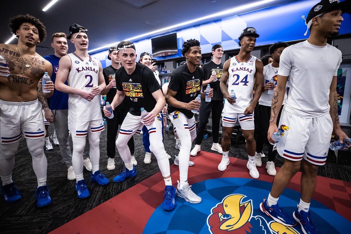 KUHoops's tweet photo. To think this was just one week ago 💭 🏆 https://t.co/pNMjMQ41JK